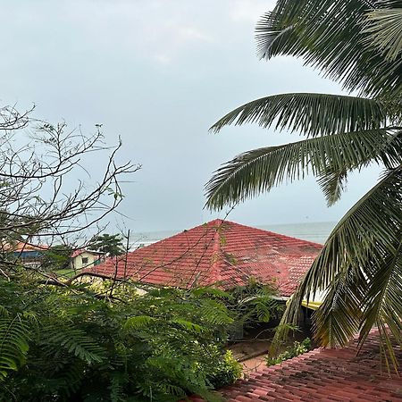 Hotel Salty Waves Baga Exterior photo