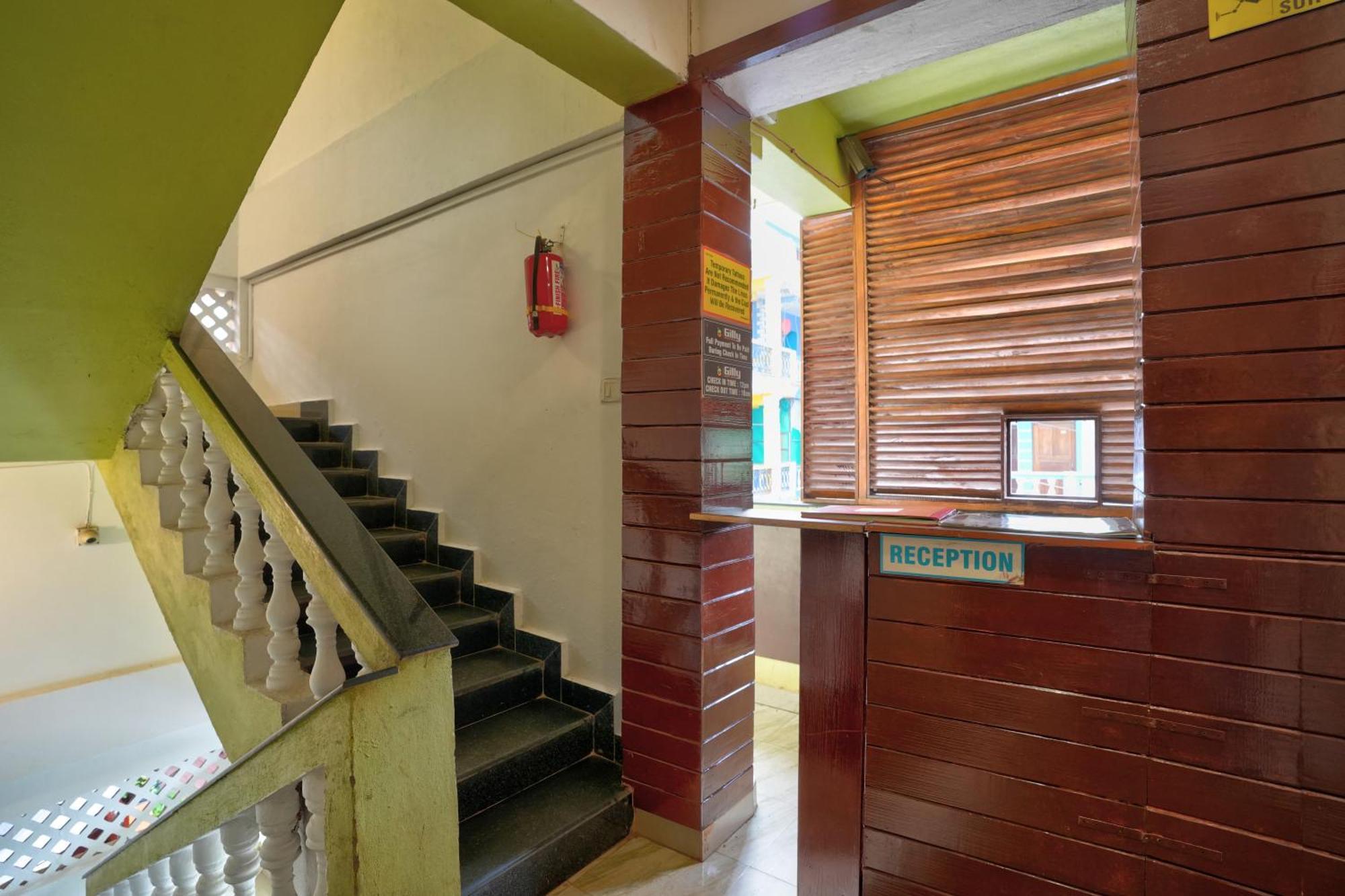 Hotel Salty Waves Baga Exterior photo