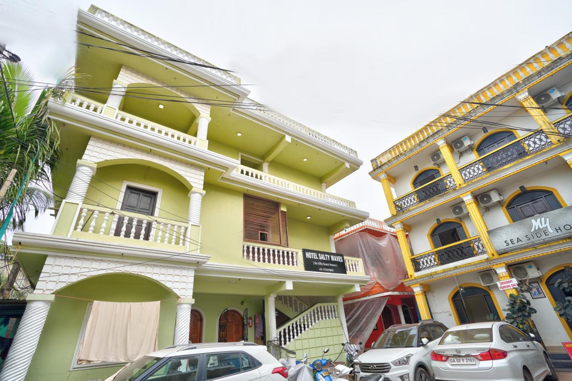 Hotel Salty Waves Baga Exterior photo